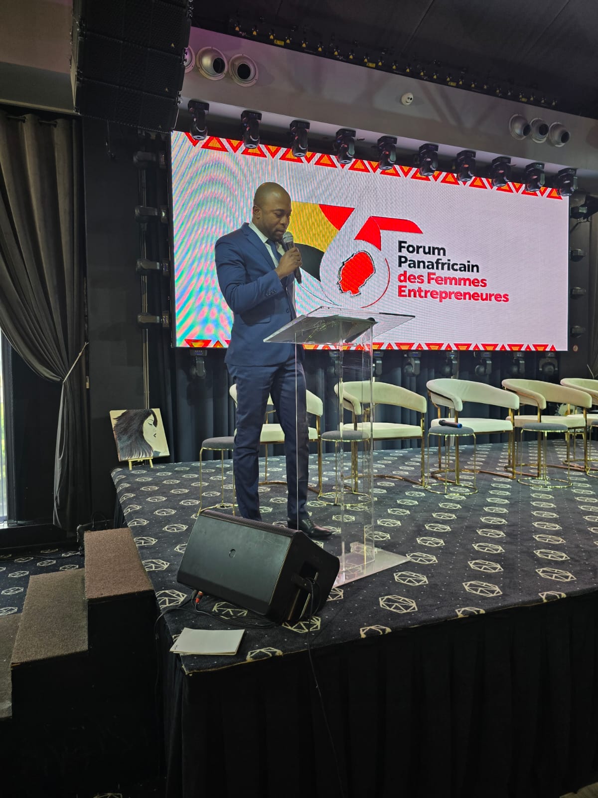 Son Excellence Pacifique LUABEYA, Consul Général de la RDCongo à Anvers, a participé au Forum panafricain des femmes entrepreneures